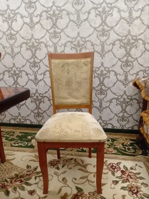 Продаются стулья, есть 10 штук, покупайте 1