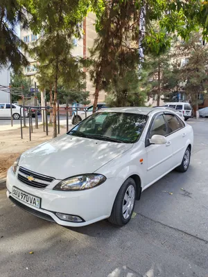 Автомобиль Chevrolet Lacetti Gentra 1
