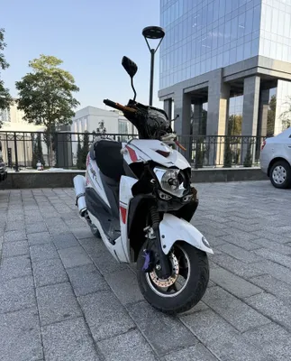 Скутер Kawasaki 150 кубов 1