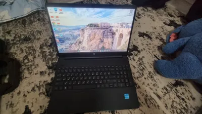 HP Laptop 15s-fq5000nia 1