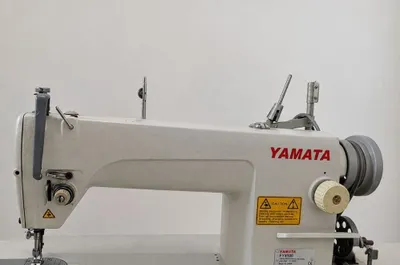 Продаётся швейная машина Yamata FY8100 1