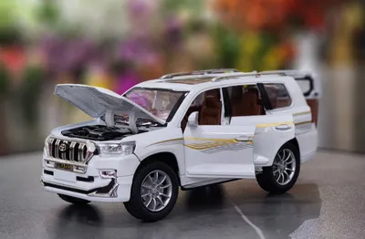 Металлическая игрушка Toyota LC Prado 1:24 1