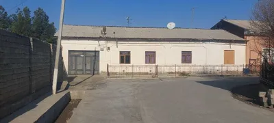 Ҳужжати тоза Қаршида шинам ва кенг ҳовли сотувда 1
