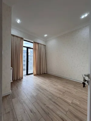 Yashnobod tumanida 77 m²li 3 xonali kvartira sotiladi · ID 6235 1