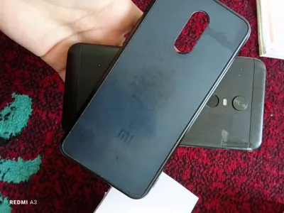 Redmi 5+ Hotra 4 ГБ/64 ГБ, есть чехол, подойдёт детям 1