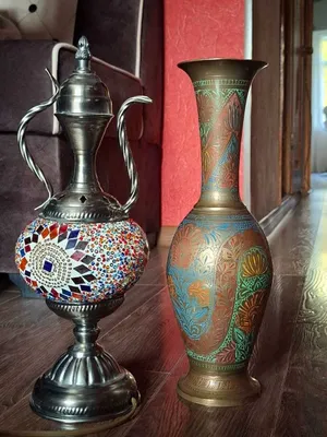 Balandligi 35 sm bo‘lgan latun vaza 1