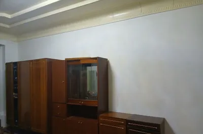 Шфанер, сервант ва икки дона тумбочка сотилади. Холати яхши.