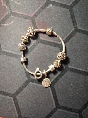 Продам браслет с 7 шармами от Pandora (s925 ALE)