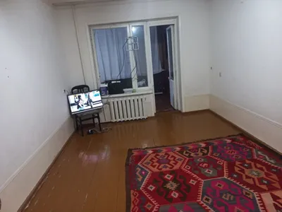 Продаётся трёхкомнатная квартира на первом этаже. В центре Кибрая, рядом с Makro. 1