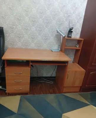 Продаётся компьютерный стол