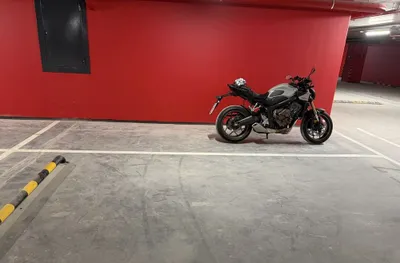 Honda cb650r e-clutch 25год 3000км 1