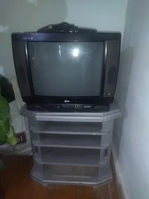 Televizor patsafkasi bilan birga 1