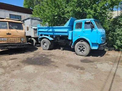 Самосвал МАЗ 500