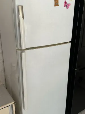 Холодильник продаётся 1