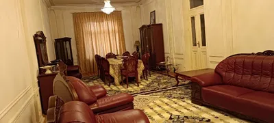 Oʻzbekiston ko‘chasi hududidagi uy 1