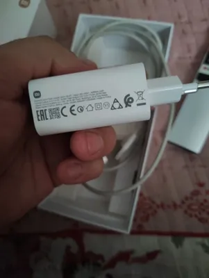Продаётся оригинальное зарядное устройство 33W. 1