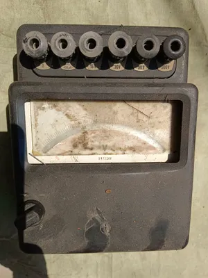 Laboratoriya millivoltmetri