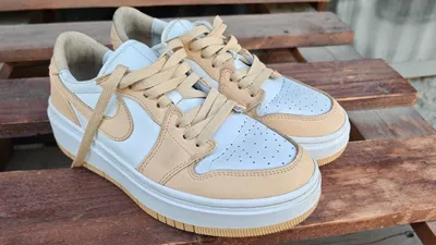 Оригинальные кроссовки Nike Air Jordan 1