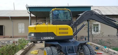 Ekskavator LG680 1