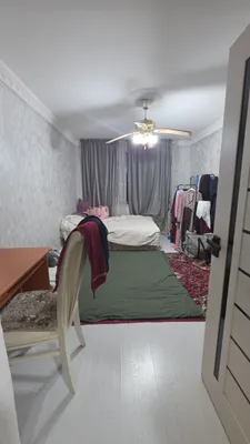 Chilonzor 6 da sotiladi, uch xonali kvartira, balkon 2×6 1