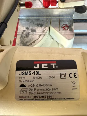 Торцовочная пила фирмы JET 2