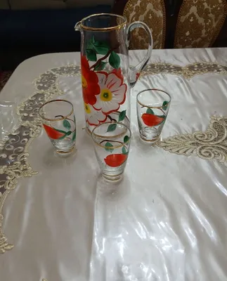 Grafin va 3 ta bokal 1