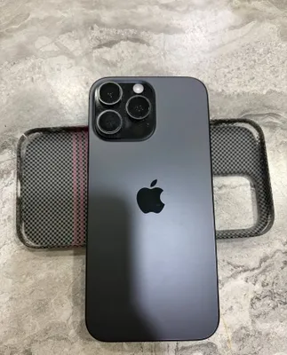 iPhone 16 Pro Max 1