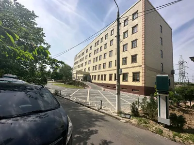 Продам клинику на Кушбеги 1