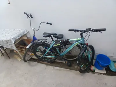 Ishlatilgan ikkita velosiped sotiladi.