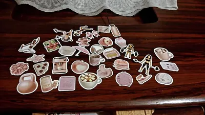 Pinterestdagidek pushti rangdagi stikerlar. 1