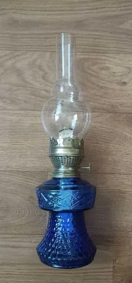 Vintaj kerosin lampasi. 1