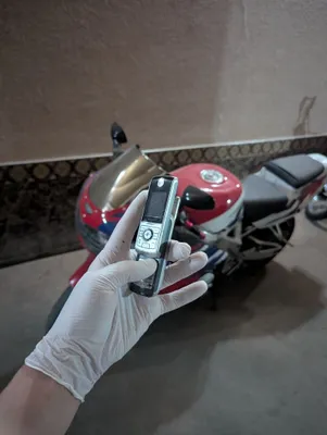 Ретро Y2 Motorola 1