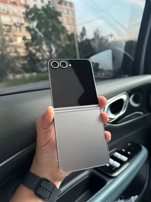 Samsung Z Flip 6 (Korea) 1
