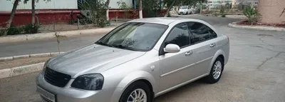 Lacetti 1.8 avtomobili sotiladi 1
