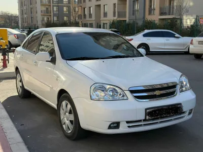 Lacetti 1.8 AT Ayol kishi haydagan ideal holatda toliq servis qilingan 1