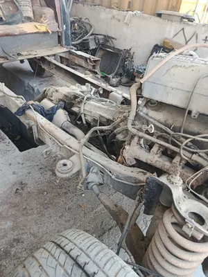 1985-yilgi Ford Sierra dvigateli va uzatmalar qutisi sotiladi. 1