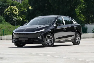 Hongqi E-QM5 500 км 1