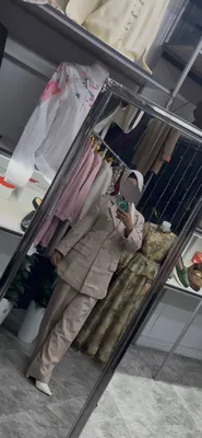 кастюм шим сотилади 2та янги 1
