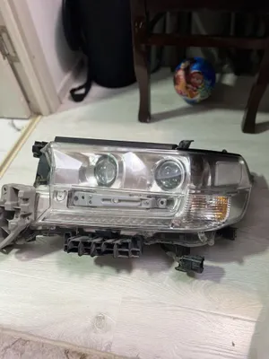 Левая фара Toyota Land Cruiser 200, оригинал 1