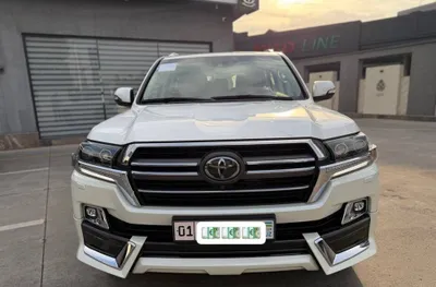 Toyota Land Cruiser 200 1