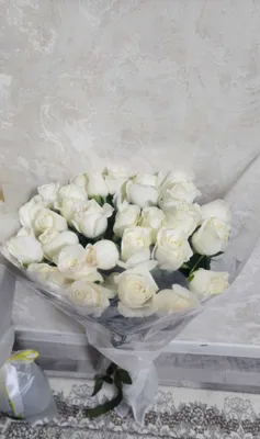 Готовый букет из 25 белых роз