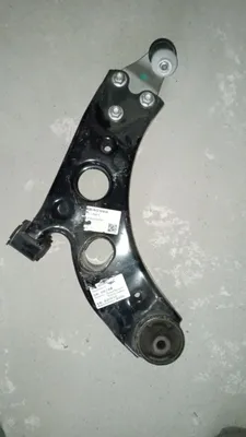 Dongfang IP008/S59 Правый передний треугольный рычаг 1