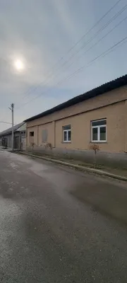 Yer hisobida uy sotiladi. 3 sotix. Zangiota ziyoratgohi yaqinida. 1