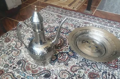 Серебристого цвета