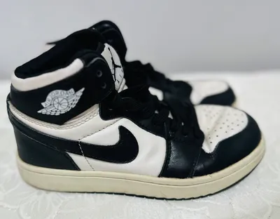Продается Кроссовки Air Jordan 1 Retro High 1