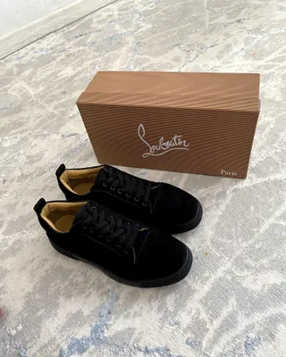 Обувь: чёрные Louboutin 1