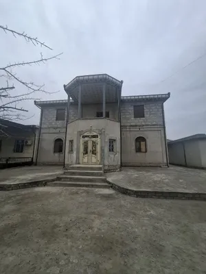 Зудлик билан 2 этаж уй сотилади. 1