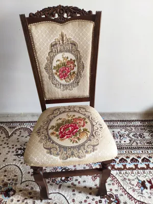 Стол и стулья на 12 персон