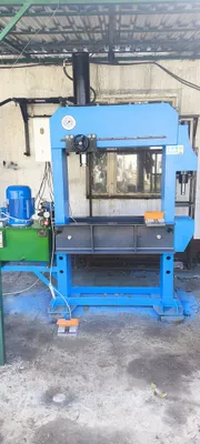Yangi 50–15 tonnalik gidravlik press 1