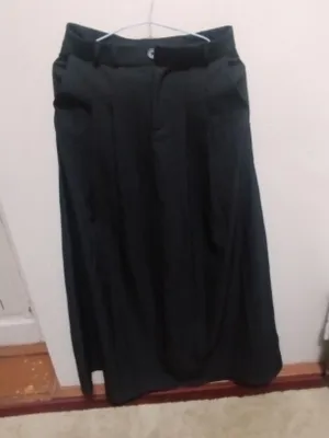 oldiga 2ta sklad tushirilgan modniy yubka skromniy 1